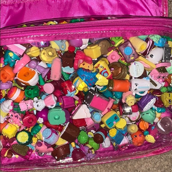 3 random pick Shopkins - Picture 1 of 3